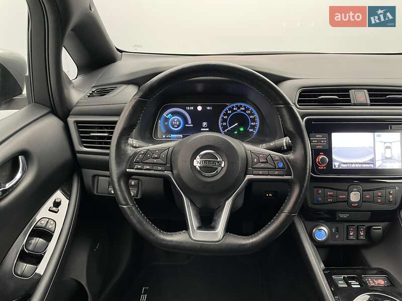 Хэтчбек Nissan Leaf 2018 в Киеве