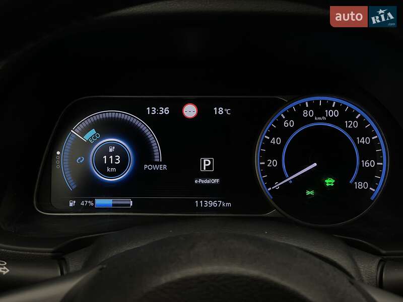 Хэтчбек Nissan Leaf 2018 в Киеве