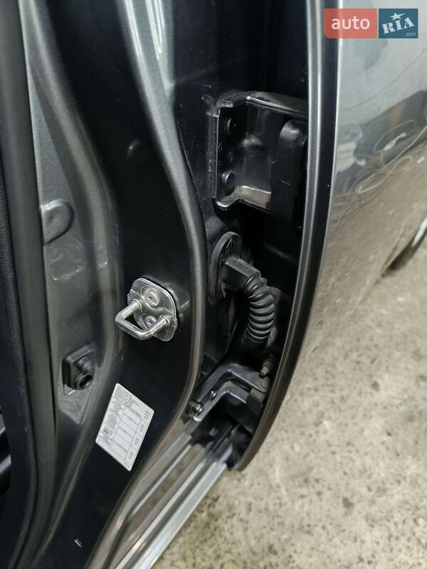 Хэтчбек Nissan Leaf 2015 в Ровно фото 8 Хэтчбек Nissan Leaf 2015 в Ровно