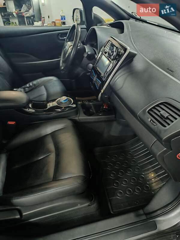 Хэтчбек Nissan Leaf 2015 в Ровно фото 30 Хэтчбек Nissan Leaf 2015 в Ровно