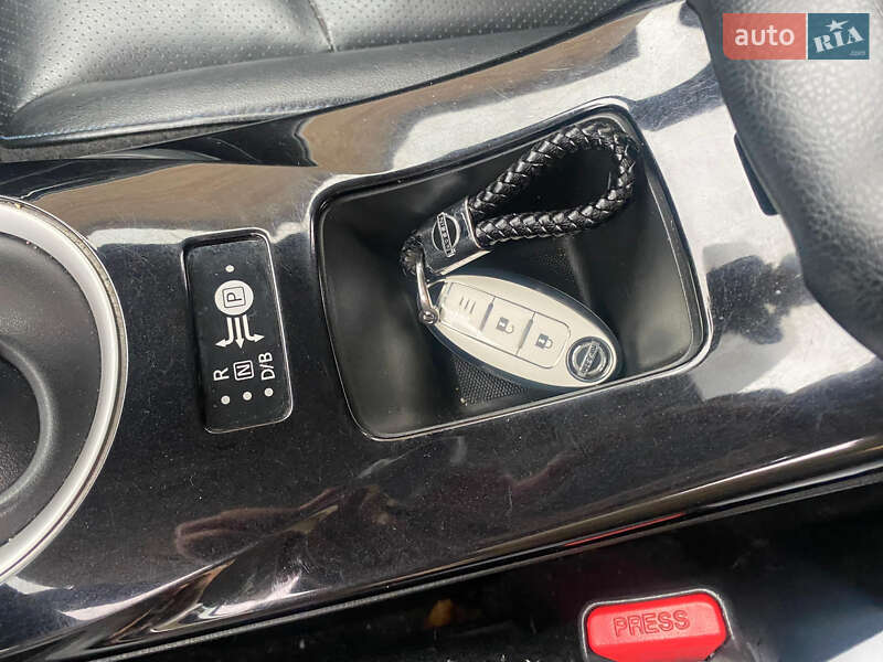 Хетчбек Nissan Leaf 2014 в Рівному