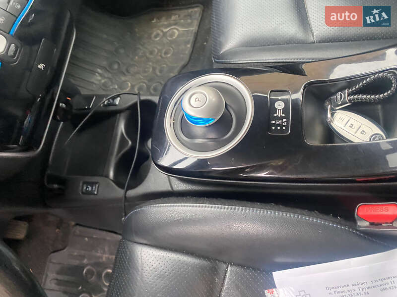 Хетчбек Nissan Leaf 2014 в Рівному