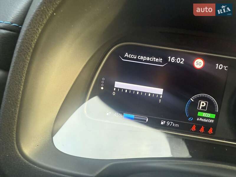 Хэтчбек Nissan Leaf 2018 в Днепре