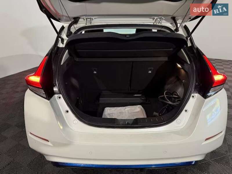 Хэтчбек Nissan Leaf 2018 в Днепре