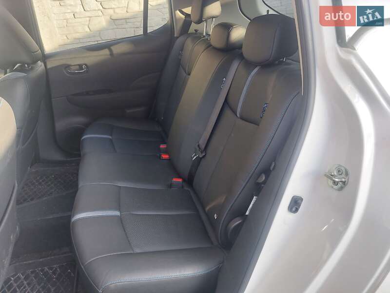 Хэтчбек Nissan Leaf 2018 в Днепре