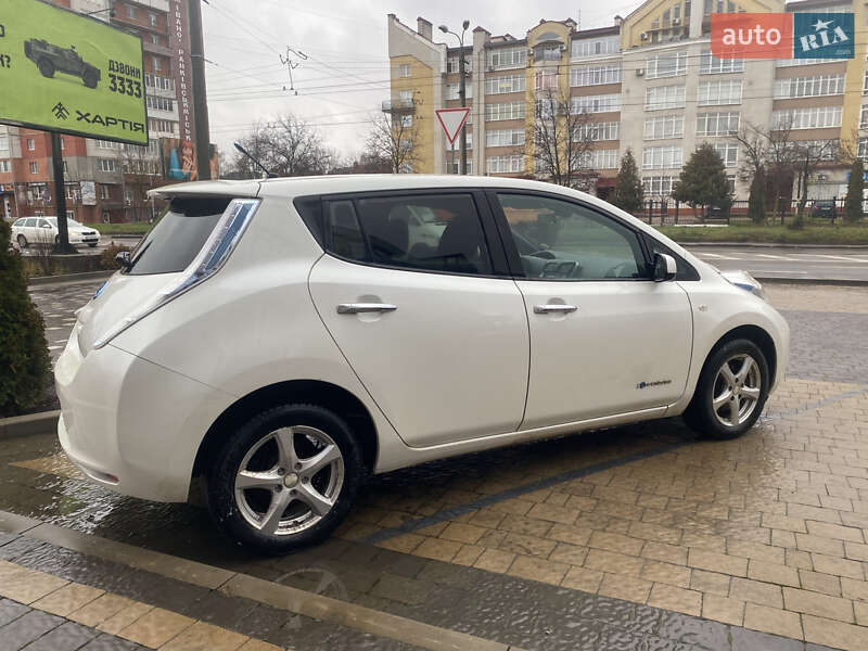 Хэтчбек Nissan Leaf 2014 в Ивано-Франковске
