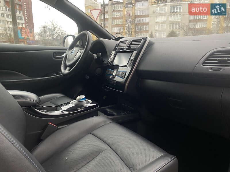 Хэтчбек Nissan Leaf 2014 в Ивано-Франковске