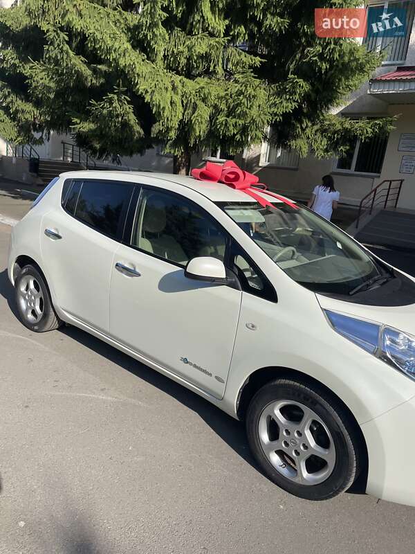 Хетчбек Nissan Leaf 2012 в Луцьку фото 6 Хетчбек Nissan Leaf 2012 в Луцьку