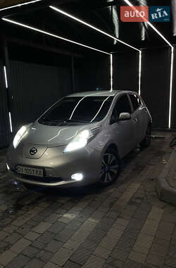 Хэтчбек Nissan Leaf 2014 в Ужгороде