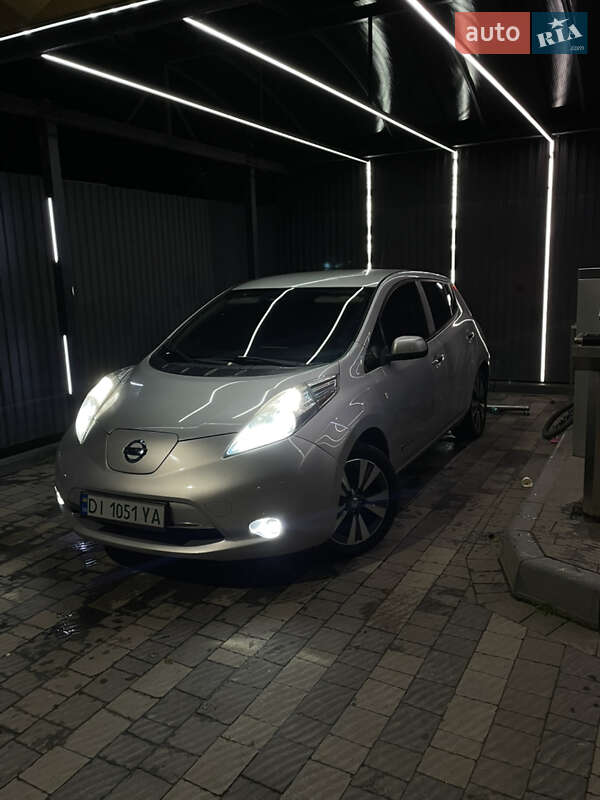 Хэтчбек Nissan Leaf 2014 в Ужгороде