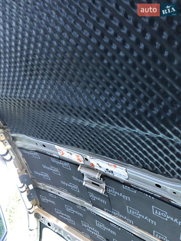 Хэтчбек Nissan Leaf 2014 в Ужгороде