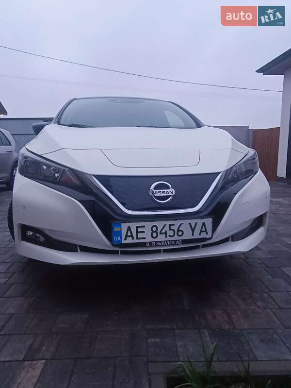 Хетчбек Nissan Leaf 2019 в Дніпрі