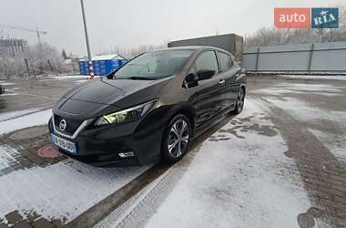 Хэтчбек Nissan Leaf 2018 в Дубно