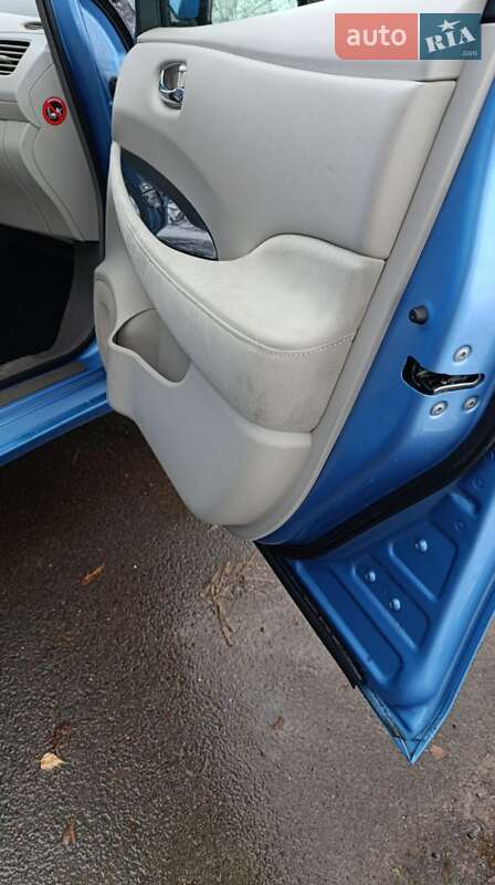 Хэтчбек Nissan Leaf 2012 в Луцке