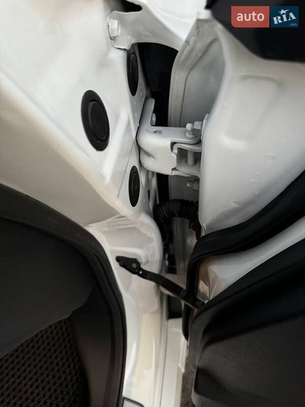 Хетчбек Nissan Leaf 2023 в Дніпрі