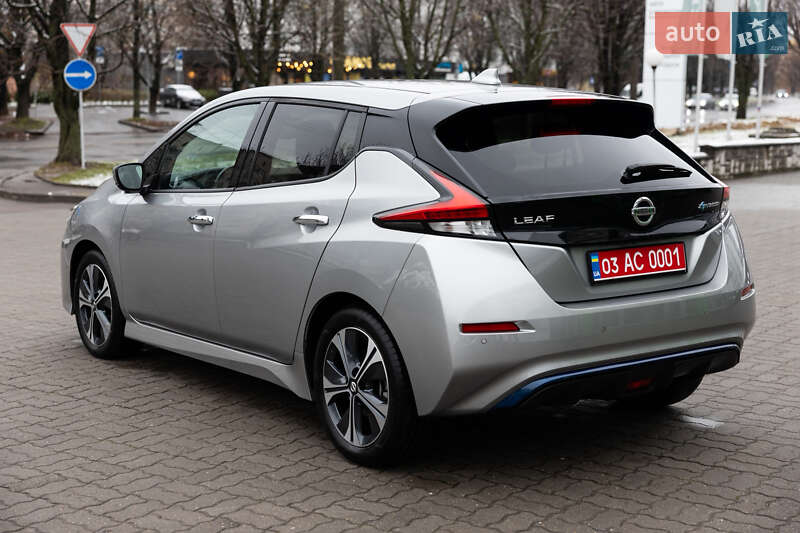 Хэтчбек Nissan Leaf 2022 в Луцке