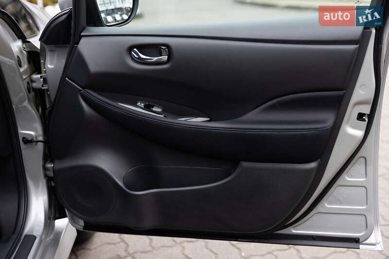 Хэтчбек Nissan Leaf 2022 в Луцке