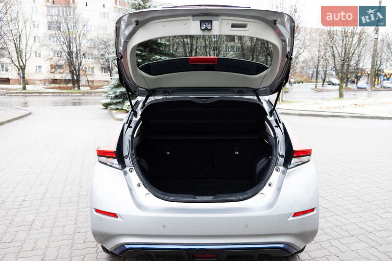 Хэтчбек Nissan Leaf 2022 в Луцке