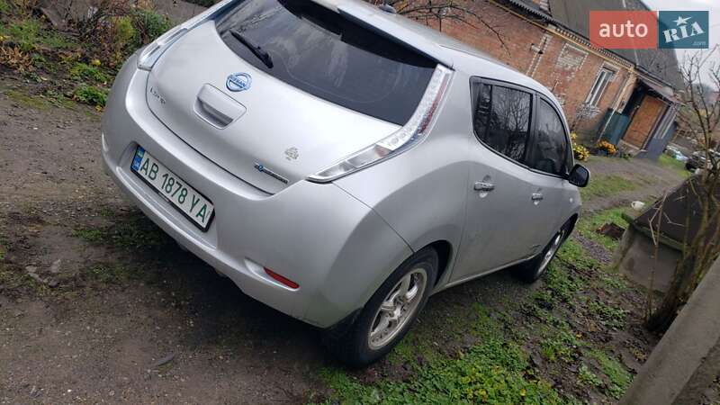 Хэтчбек Nissan Leaf 2013 в Виннице