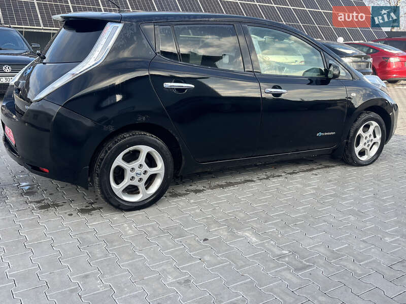 Хетчбек Nissan Leaf 2012 в Володимирі фото 7 Хетчбек Nissan Leaf 2012 в Володимирі