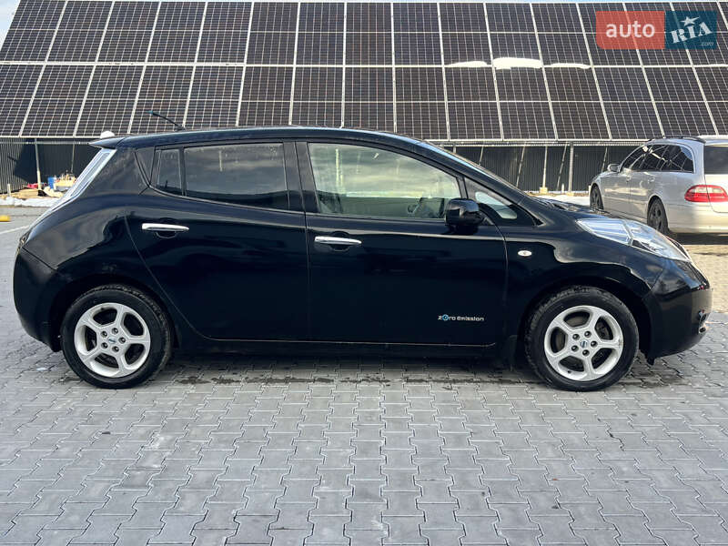 Хетчбек Nissan Leaf 2012 в Володимирі фото 8 Хетчбек Nissan Leaf 2012 в Володимирі