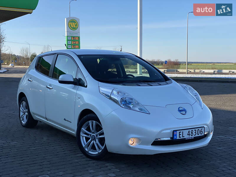 Хэтчбек Nissan Leaf 2014 в Радивилове