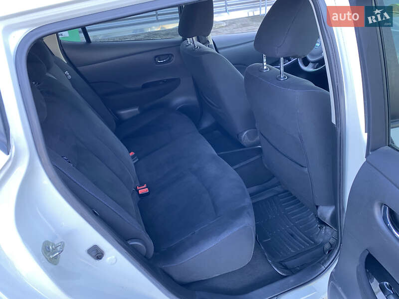 Хэтчбек Nissan Leaf 2014 в Радивилове