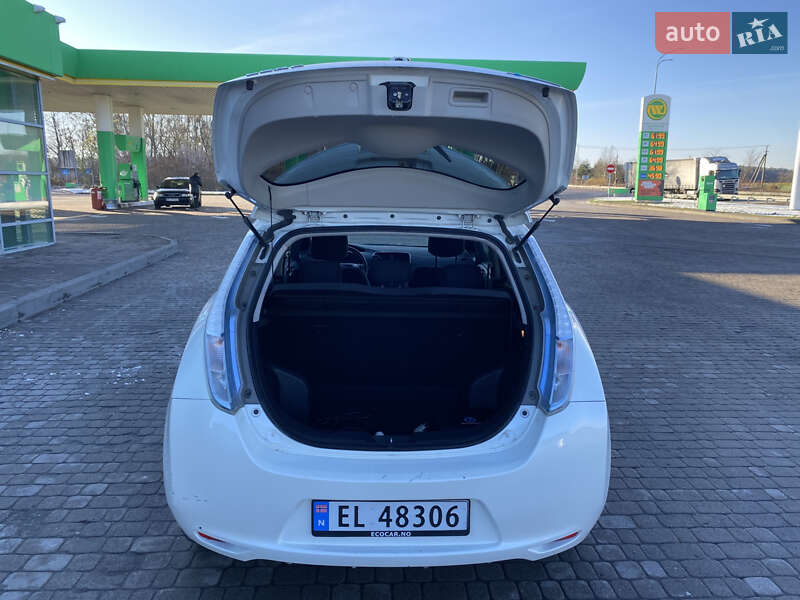 Хэтчбек Nissan Leaf 2014 в Радивилове