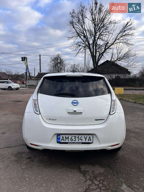 Хэтчбек Nissan Leaf 2015 в Житомире фото 4 Хэтчбек Nissan Leaf 2015 в Житомире