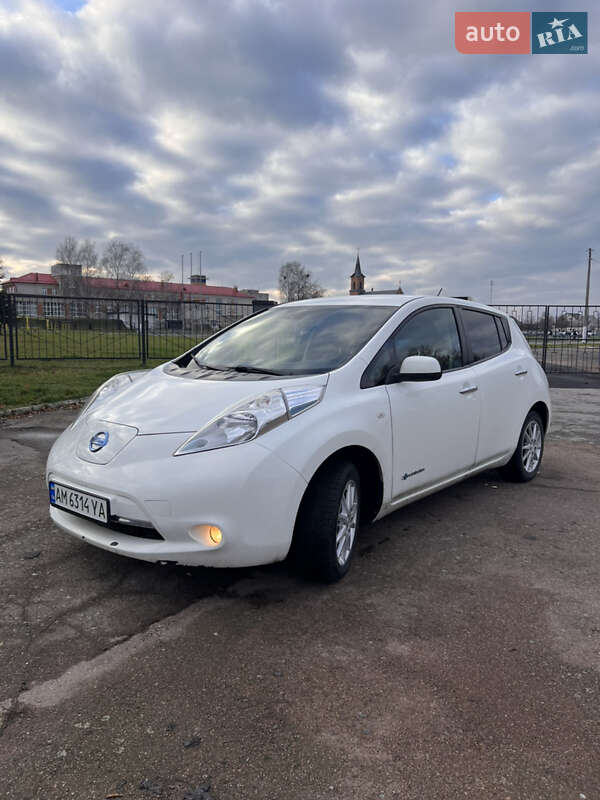 Хэтчбек Nissan Leaf 2015 в Житомире фото 7 Хэтчбек Nissan Leaf 2015 в Житомире