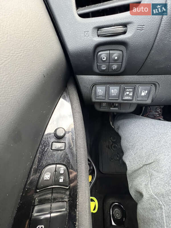 Хэтчбек Nissan Leaf 2015 в Житомире фото 13 Хэтчбек Nissan Leaf 2015 в Житомире