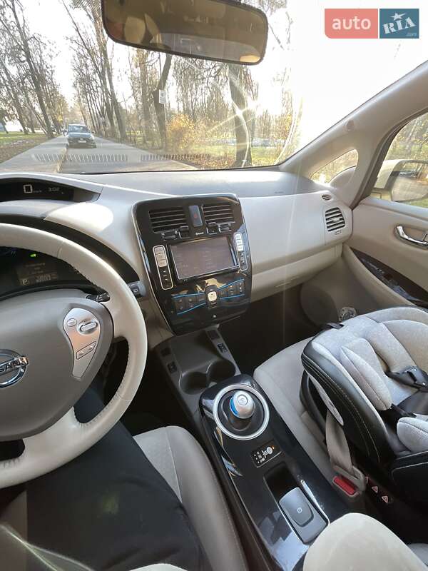 Хетчбек Nissan Leaf 2012 в Луцьку фото 4 Хетчбек Nissan Leaf 2012 в Луцьку