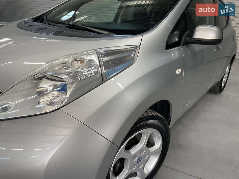 Хэтчбек Nissan Leaf 2013 в Стрые