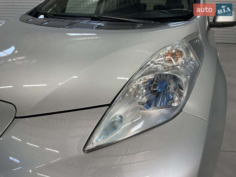 Хэтчбек Nissan Leaf 2013 в Стрые