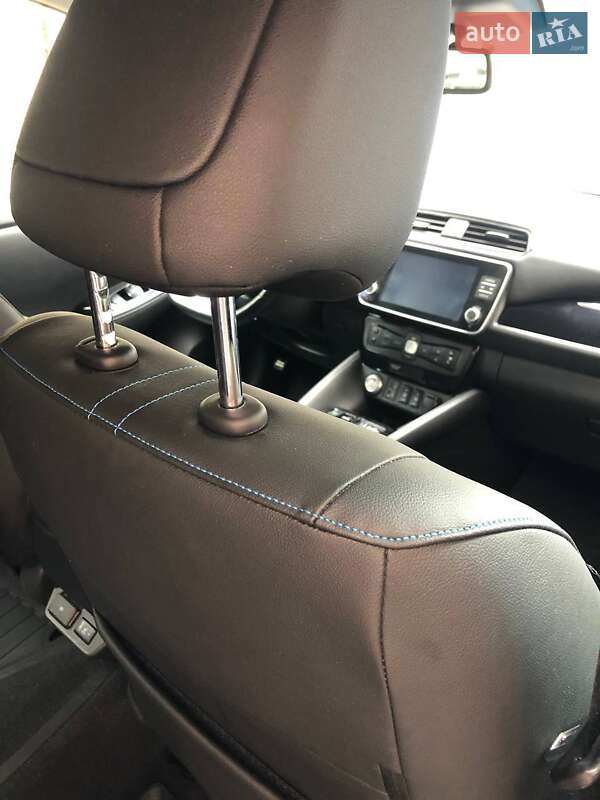 Хэтчбек Nissan Leaf 2021 в Звягеле