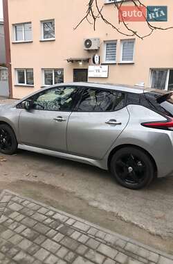 Хетчбек Nissan Leaf 2021 в Звягелі