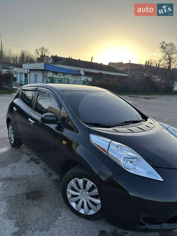 Хэтчбек Nissan Leaf 2015 в Харькове