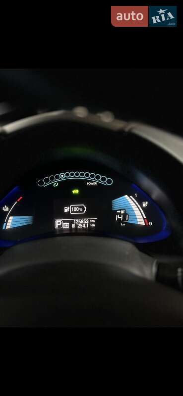 Хэтчбек Nissan Leaf 2015 в Харькове