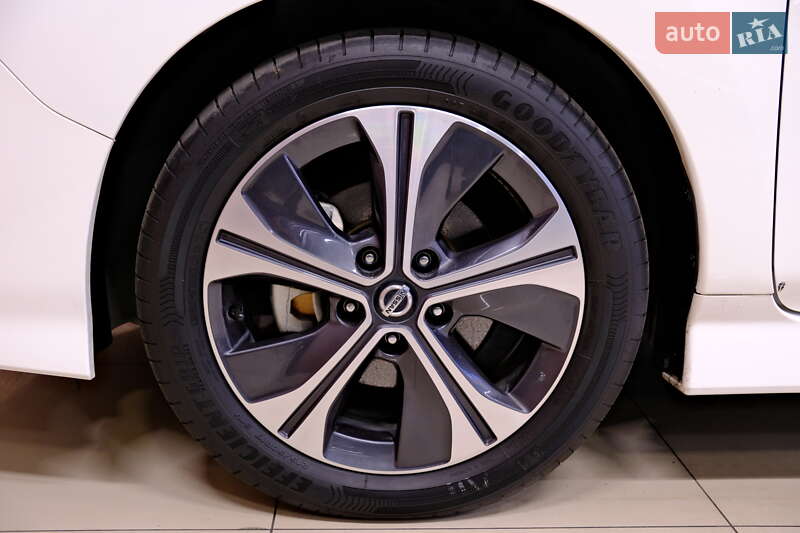 Хетчбек Nissan Leaf 2019 в Одесі