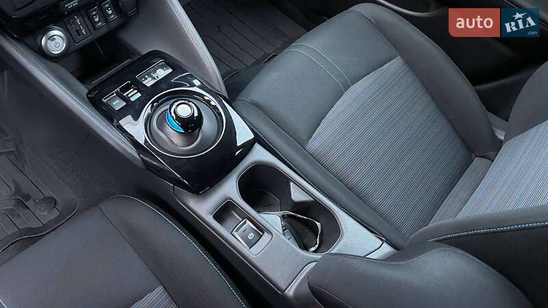 Хетчбек Nissan Leaf 2021 в Києві фото 21 Хетчбек Nissan Leaf 2021 в Києві