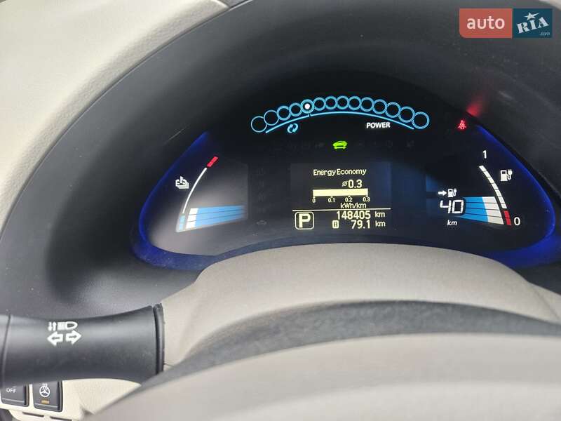 Хетчбек Nissan Leaf 2011 в Івано-Франківську