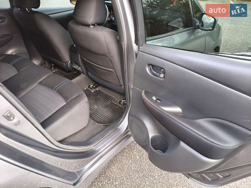 Хетчбек Nissan Leaf 2021 в Вінниці