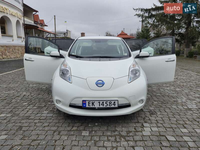 Хетчбек Nissan Leaf 2015 в Золочеві фото 3 Хетчбек Nissan Leaf 2015 в Золочеві
