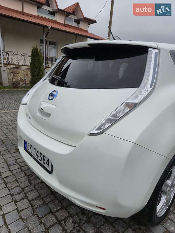 Хетчбек Nissan Leaf 2015 в Золочеві фото 13 Хетчбек Nissan Leaf 2015 в Золочеві