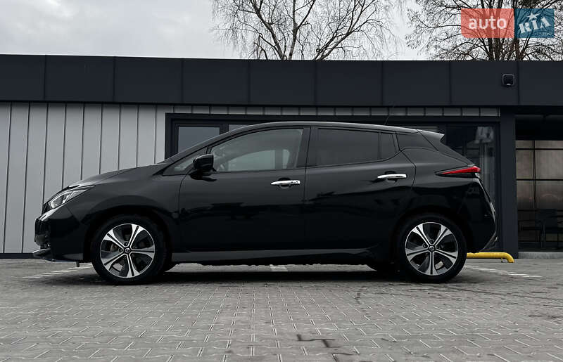 Хэтчбек Nissan Leaf 2021 в Владимире