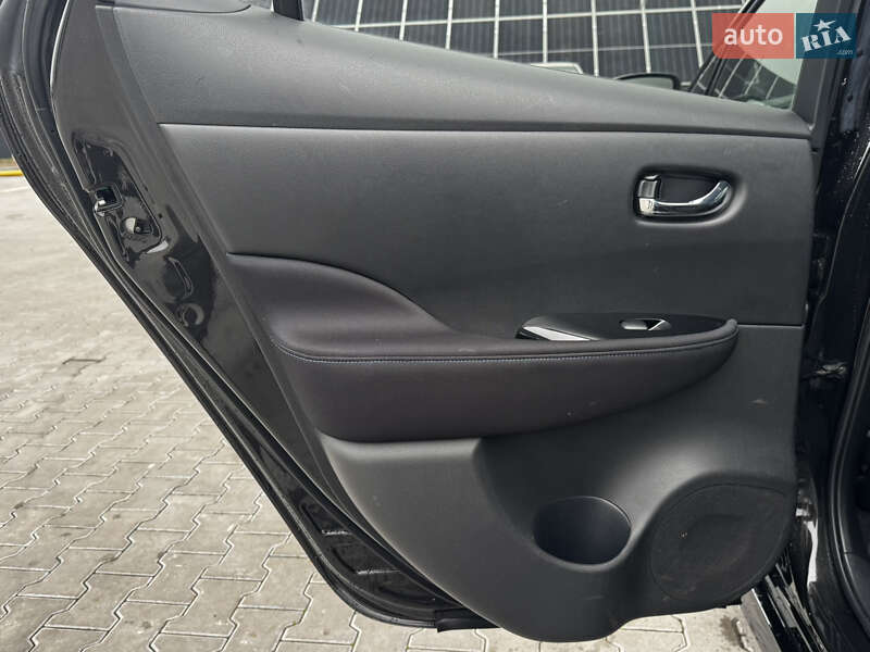 Хэтчбек Nissan Leaf 2021 в Владимире