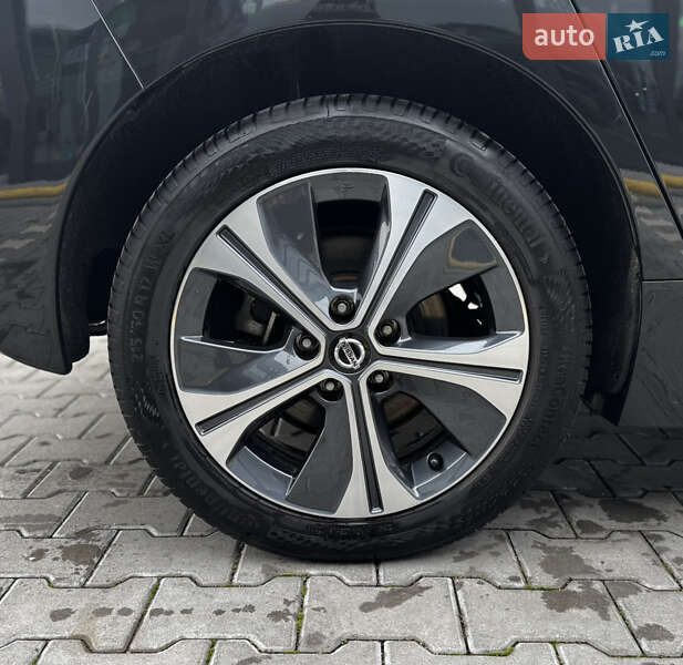 Хэтчбек Nissan Leaf 2021 в Владимире