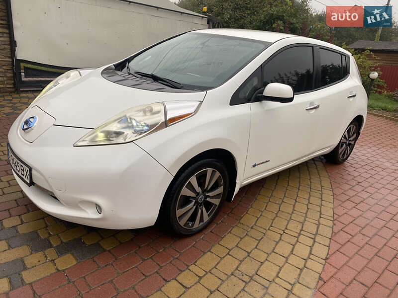 Хэтчбек Nissan Leaf 2014 в Хмельницком