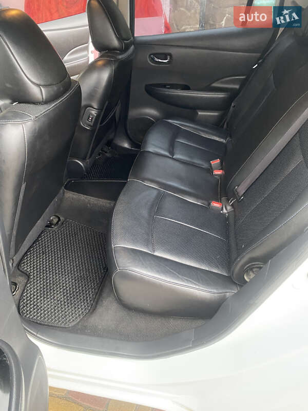 Хэтчбек Nissan Leaf 2014 в Хмельницком