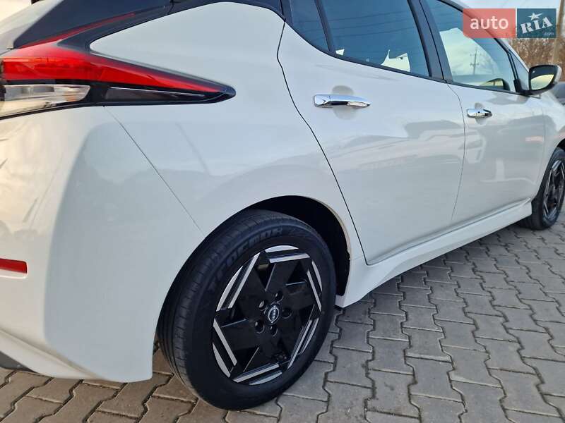 Хетчбек Nissan Leaf 2022 в Вінниці